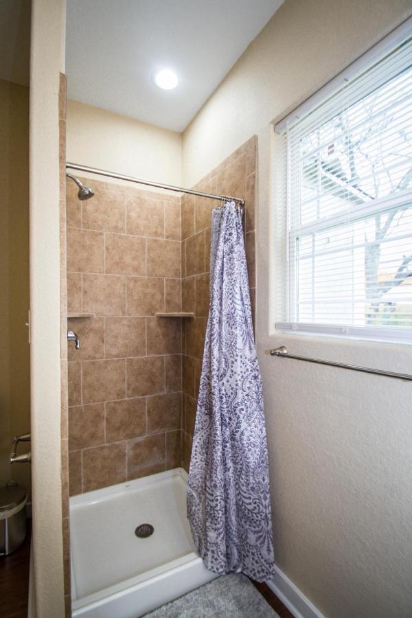 Hackberry St #A Renovated 2Br/2Ba Near Downtown Apartamento San Antonio Exterior foto